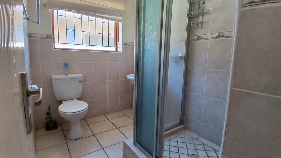 3 Bedroom Property for Sale in Sandbaai Western Cape